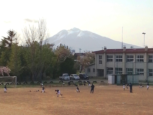 石川中学校区からの岩木山 弘前市