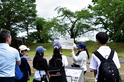 留学生インターンシップによる堀越城の取材記事をご紹介(2025.7.2)