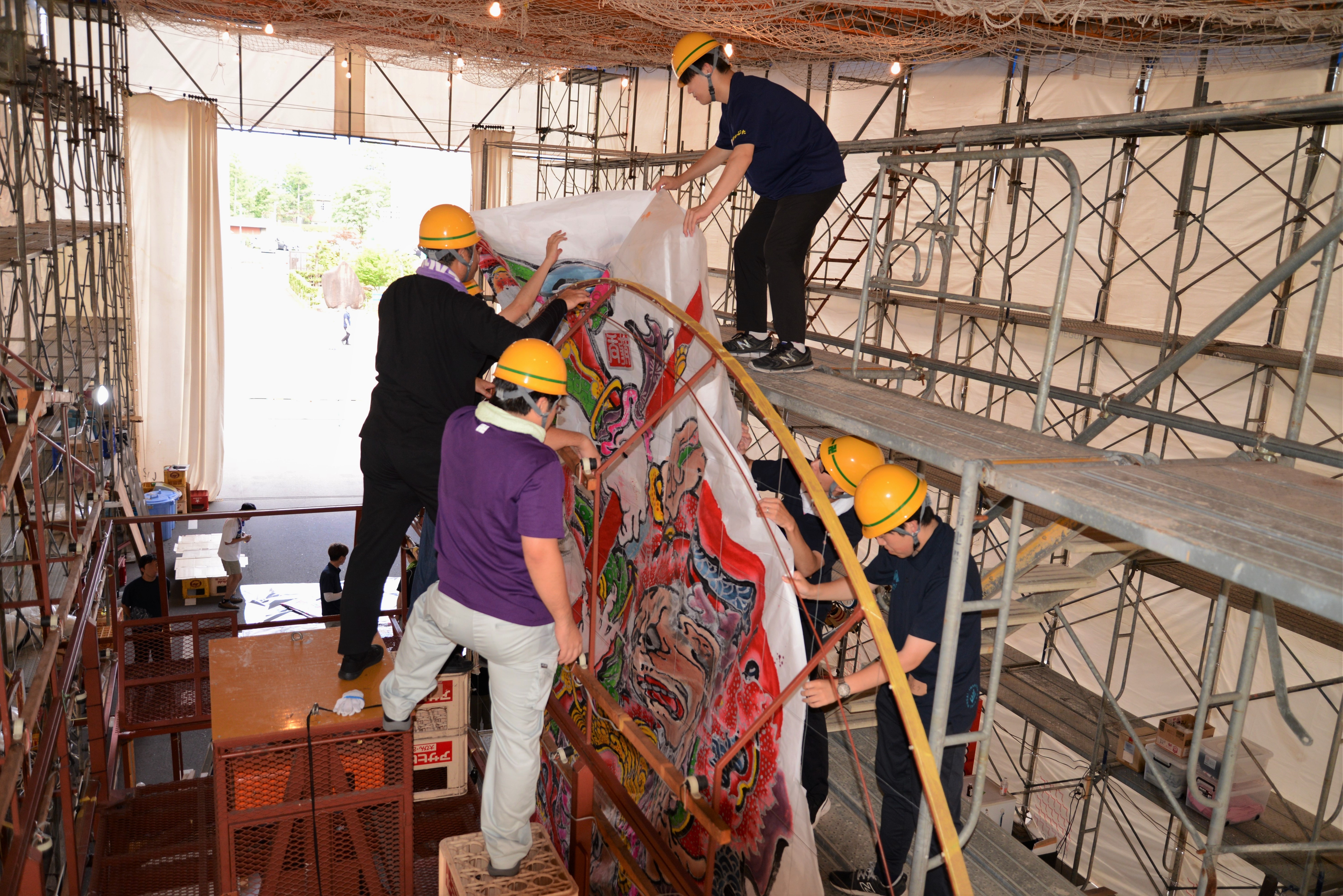 弘前市役所ねぷた絵貼り(2025.07.18) - いいかも！！弘前 ～弘前