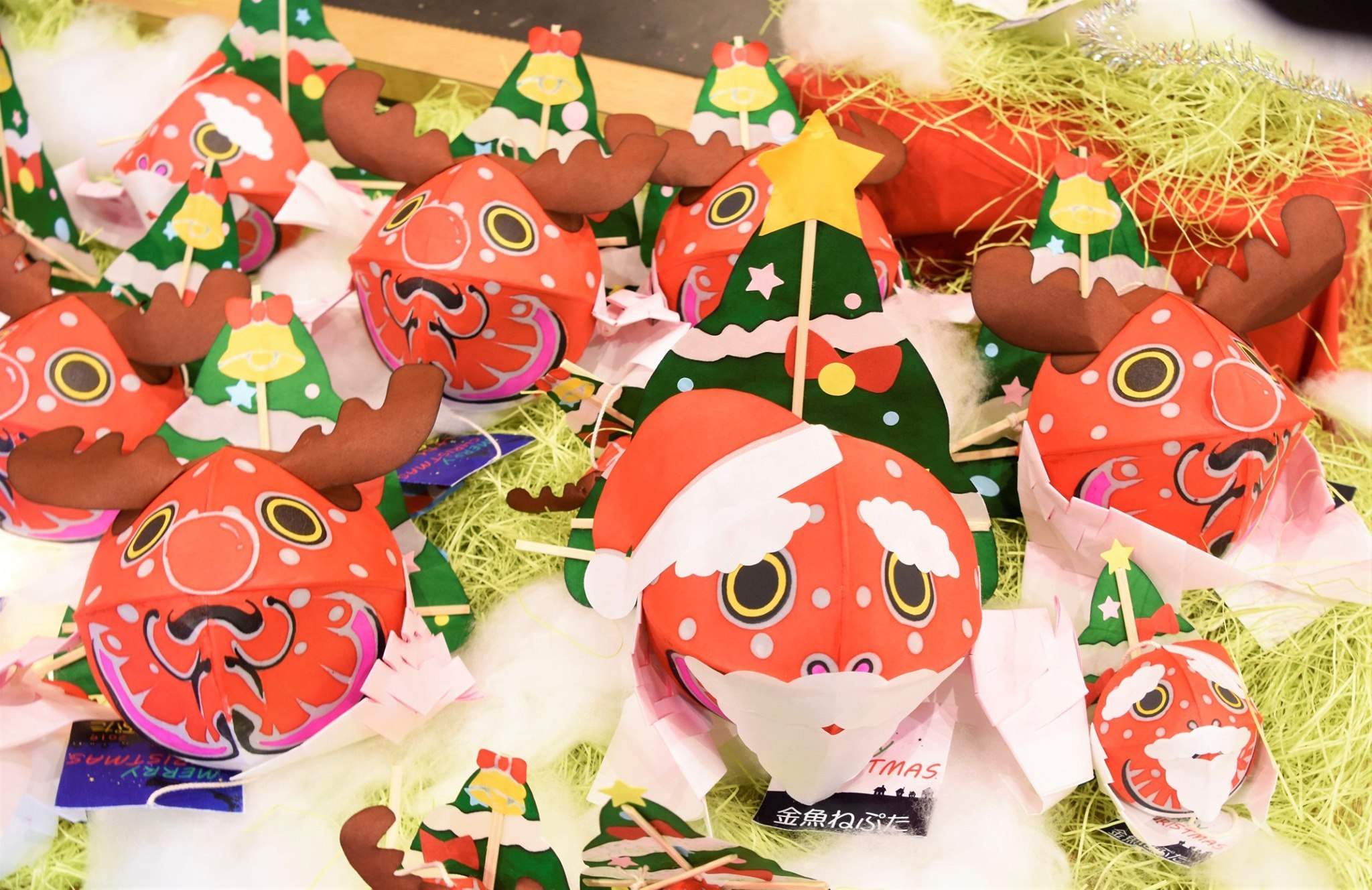 金魚ねぷたがサンタさんに？！（2019.12.12） - いいかも！！弘前