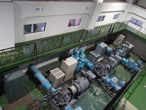 送水ポンプ（配水池へ水を送る機械）