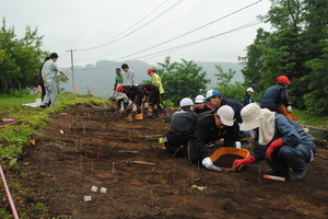 体験発掘授業風景（坂本館）