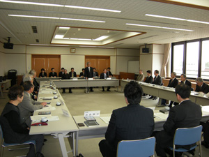 写真：委員会の様子