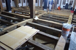 仮床板・根太解体状況の画像