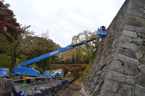 H28hirosaki-castle-ruins-sumiire