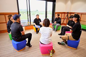 りんご協会青年部との対話集会の様子