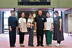 ひろさき子育てつながり隊との対話集会（集合写真、弘前市文化センターにて）