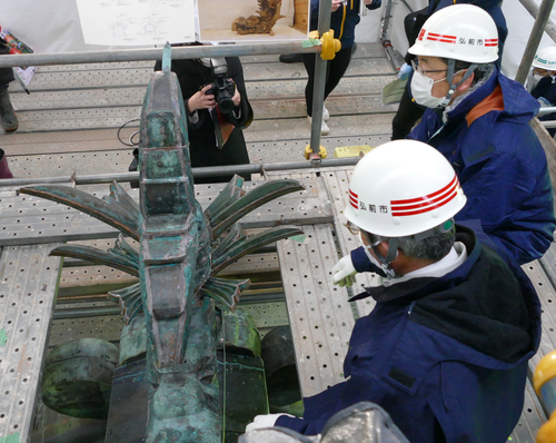 R4hirosaki-castle-outemon-Mayor-and-DeputyMayor-inspection