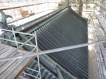 北の郭北門2階西面屋根（北から）