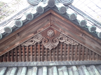 二の丸東門2階東側妻蕪懸魚（かぶらけぎょ）