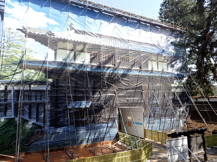 城門シートに張り替えた北の郭北門(西から)の画像