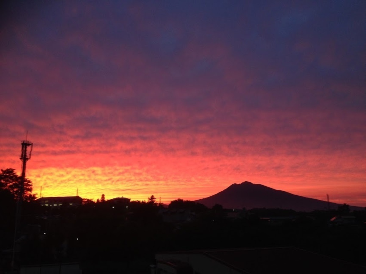 南中学校から見る岩木山