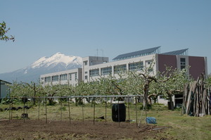 高杉小から見る岩木山
