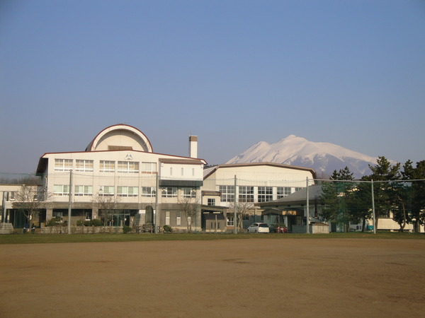津軽中学校校舎