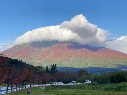 2022年秋の岩木山